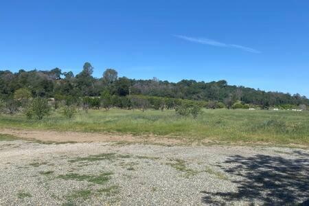 Loomis Country Charmer Single Story Cottage Pet Friendly מראה חיצוני תמונה